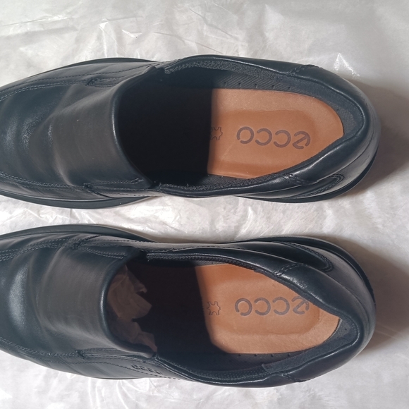 Ecco Black Leather Slip-On Loafers main image 4